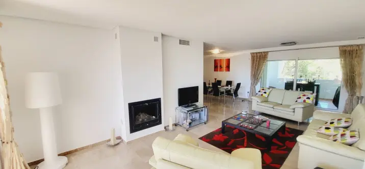 Sale of middle floor apartment in Miraflores 1