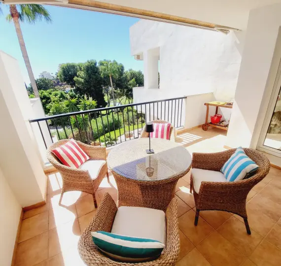 Sale of middle floor apartment in Miraflores