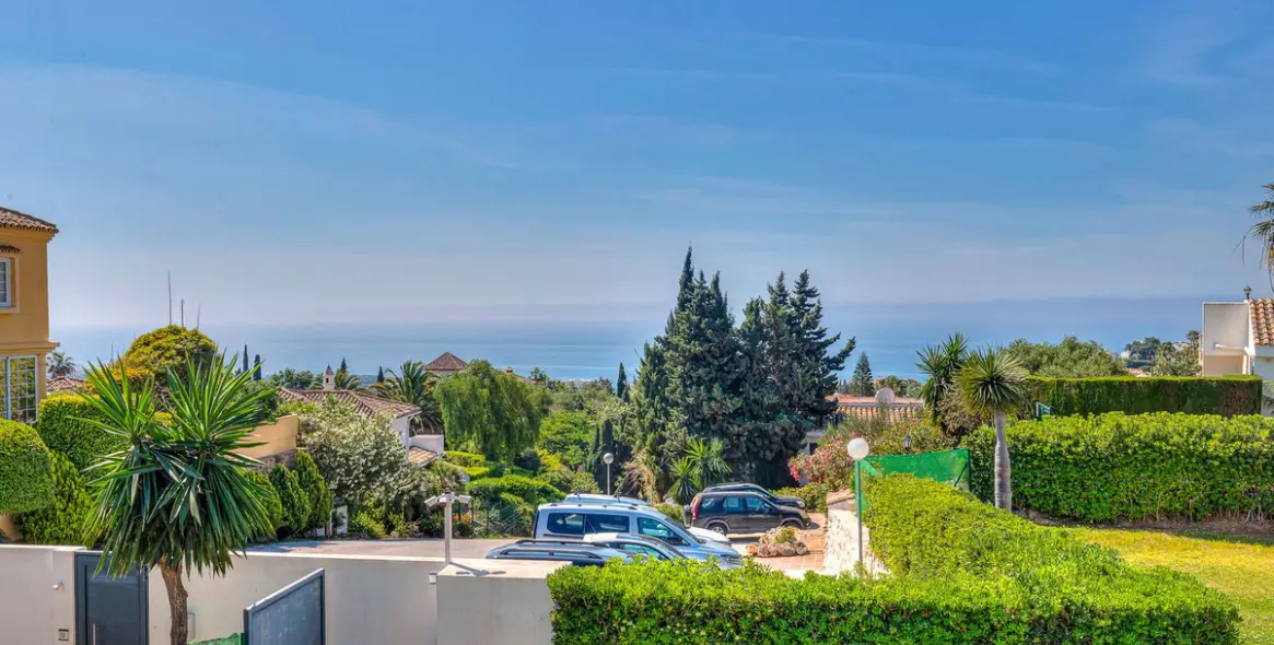 Продажа таунхауса в Calahonda 1