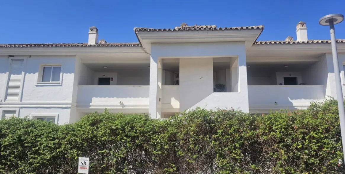 Sale of penthouse in Casares Playa 10