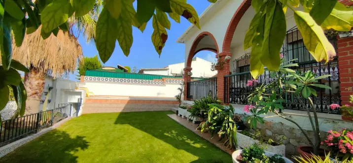 Sale of detached villa in Alhaurín de la Torre 0