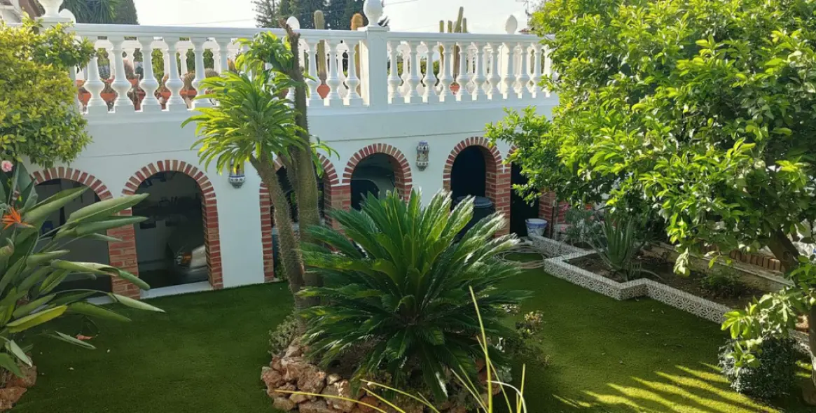 Продажа  отдельно стоящей виллы в Alhaurín de la Torre 32