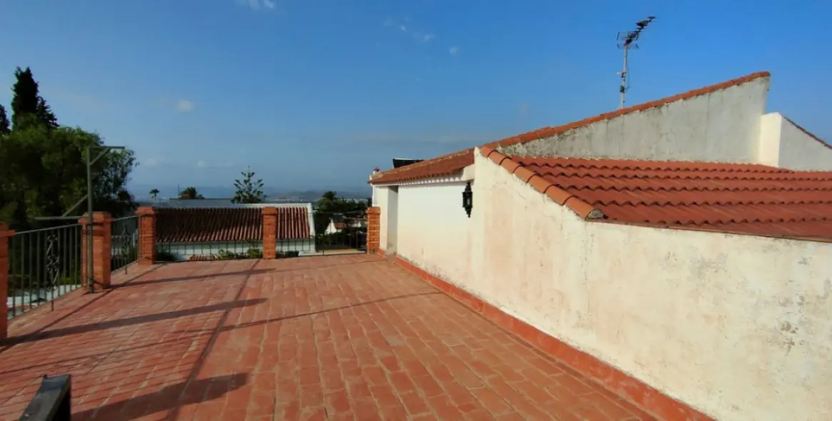 Продажа  отдельно стоящей виллы в Alhaurín de la Torre 34