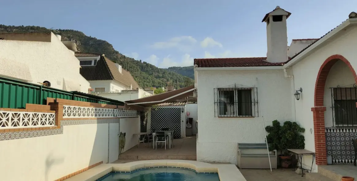 Продажа  отдельно стоящей виллы в Alhaurín de la Torre 37