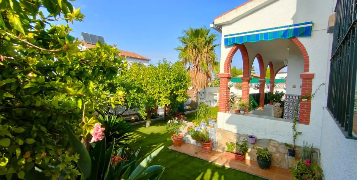 Продажа  отдельно стоящей виллы в Alhaurín de la Torre 46