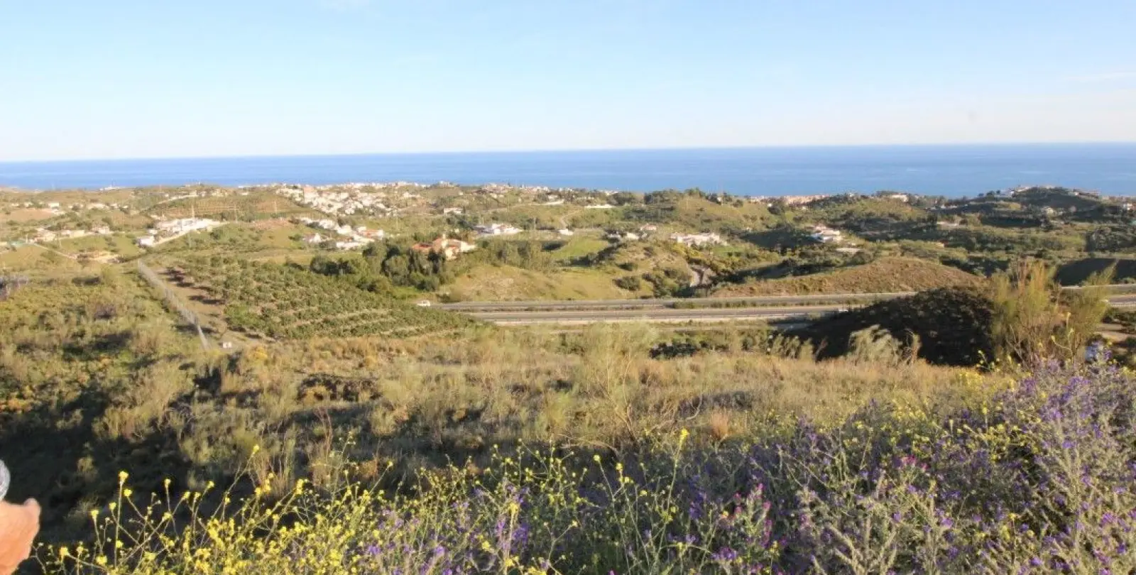 Sale of residential plot in Benajarafe 4