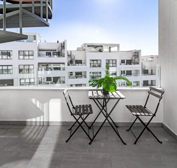 Sale of penthouse in Estepona