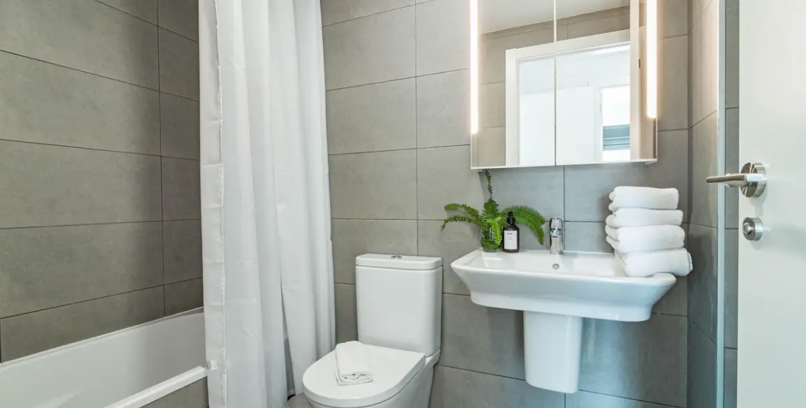 Sale of penthouse in Estepona 18