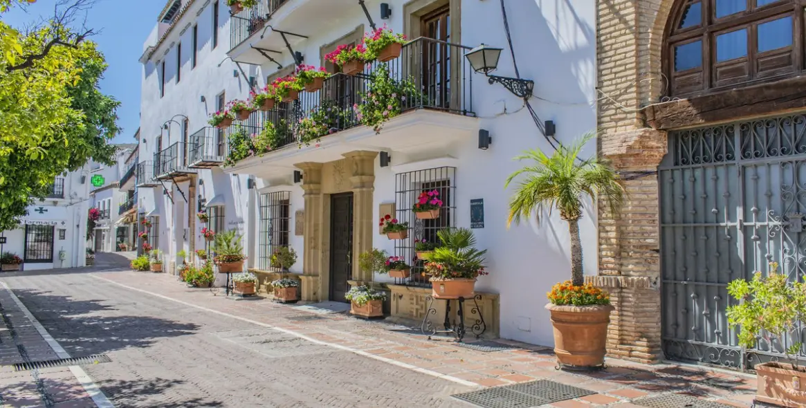 Продажа апартаментов на среднем этаже в Marbella 2