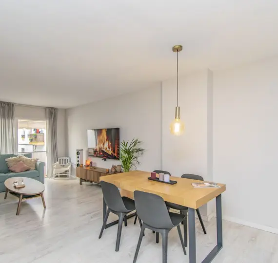 Продажа апартаментов на среднем этаже в Marbella