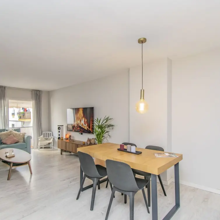 Sale of middle floor apartment in Marbella