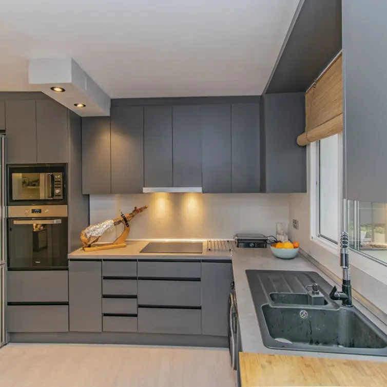 Sale of middle floor apartment in Marbella