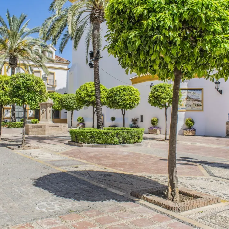 Sale of middle floor apartment in Marbella