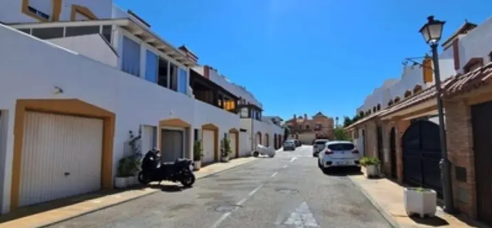 Oтдельно стоящая вилла R5156104 0