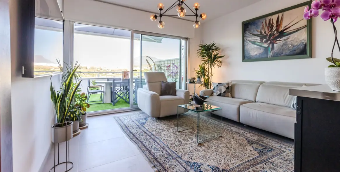 Sale of penthouse in Estepona (district New Golden Mile) 7