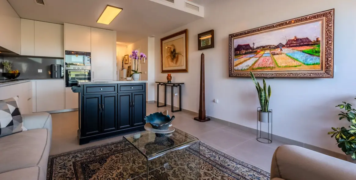 Sale of penthouse in Estepona (district New Golden Mile) 8