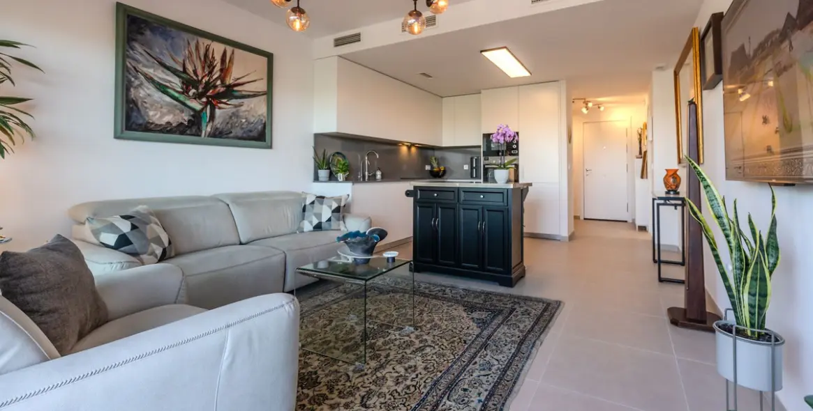 Продажа пентхауса в New Golden Mile 11