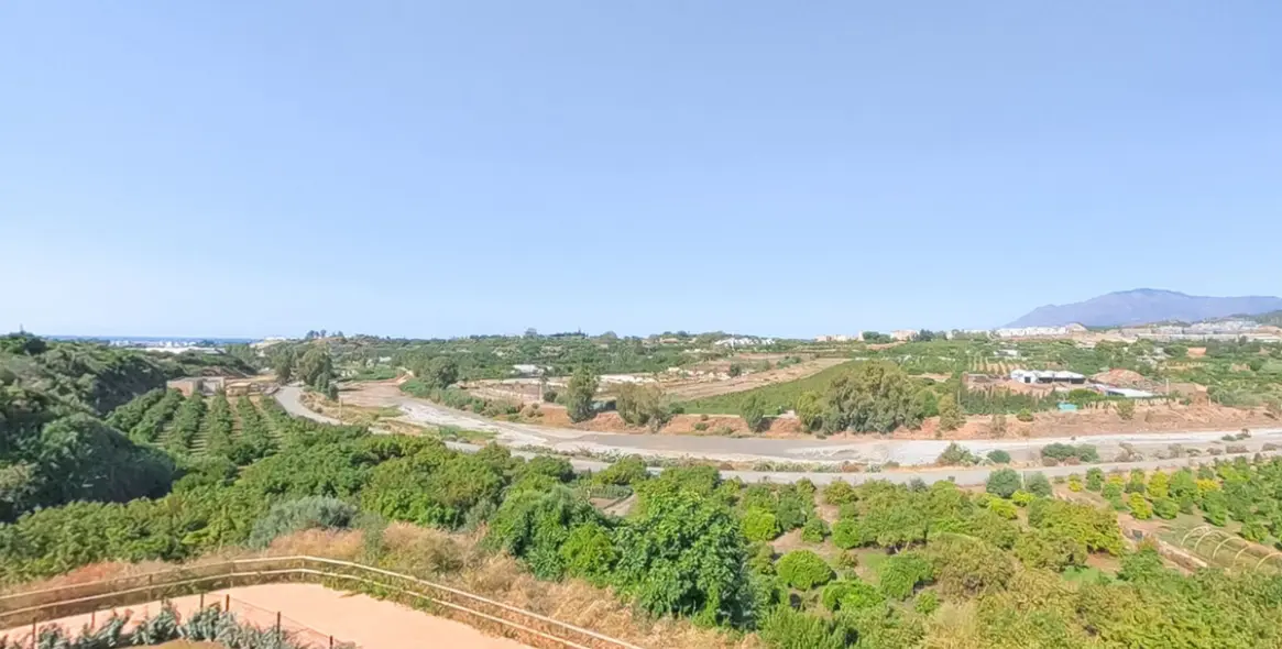 Продажа пентхауса в New Golden Mile 22