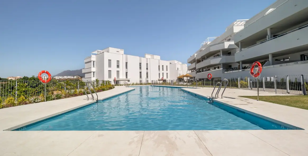 Продажа пентхауса в New Golden Mile 25