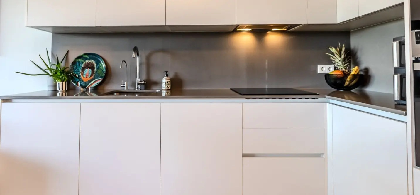 Sale of penthouse in New Golden Mile 4