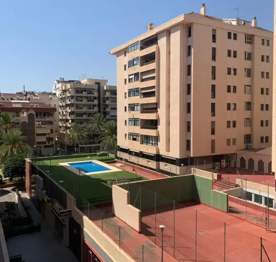 Продажа апартаментов на среднем этаже в Marbella