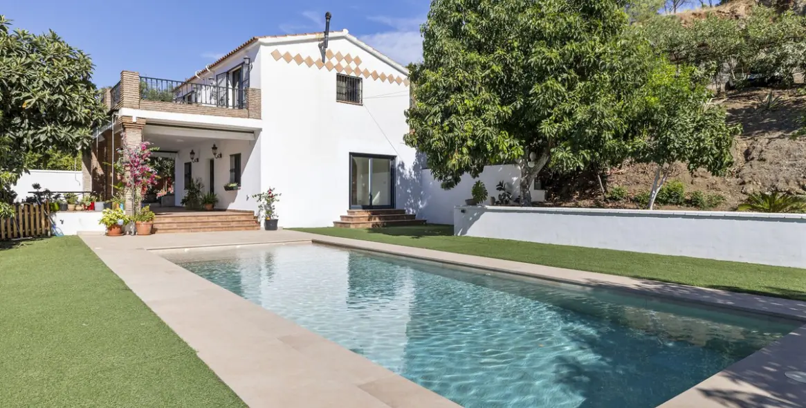 Sale of detached villa in Coín 7