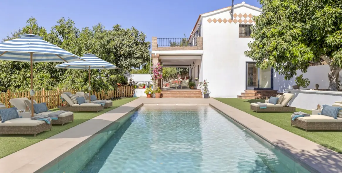 Sale of detached villa in Coín 8