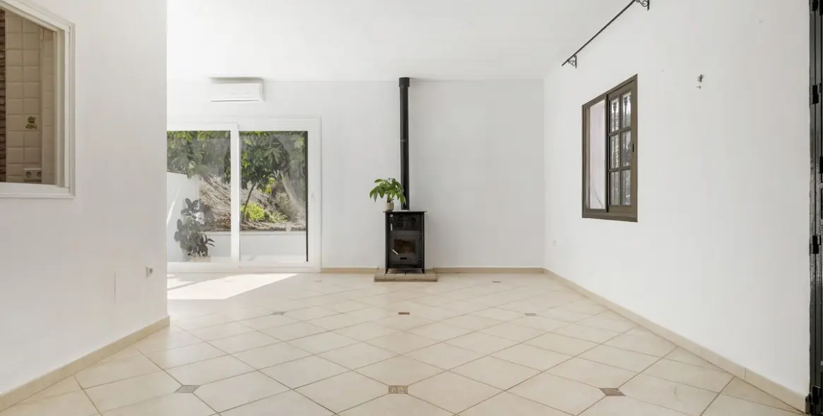 Sale of detached villa in Coín 11