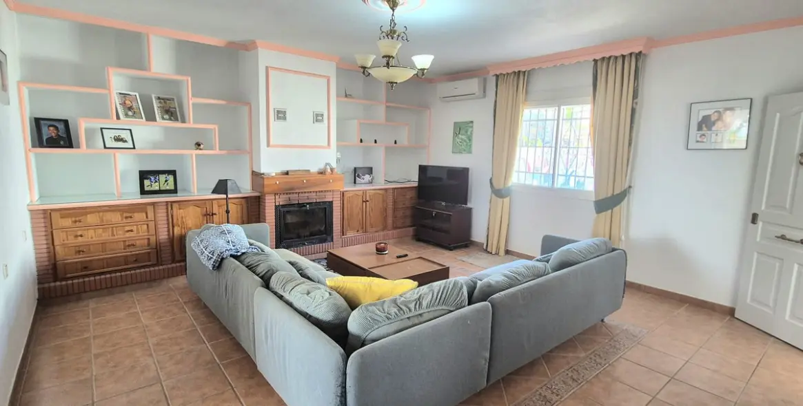 Продажа  отдельно стоящей виллы в Alhaurín de la Torre 18