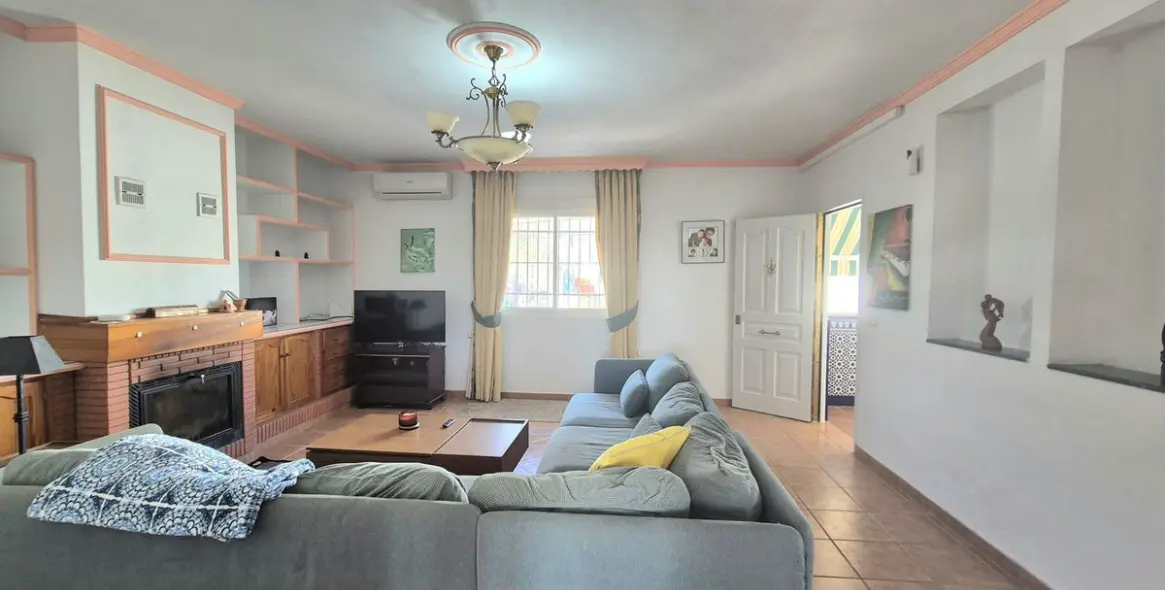 Продажа  отдельно стоящей виллы в Alhaurín de la Torre 19