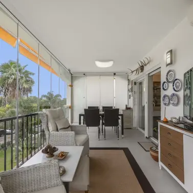 Sale of middle floor apartment in Nueva Andalucía