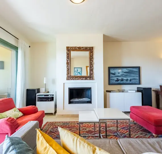 Sale of middle floor apartment in Los Flamingos