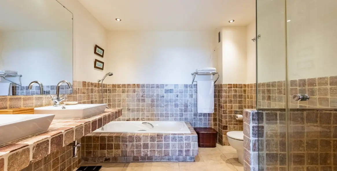 Sale of middle floor apartment in Los Flamingos 11