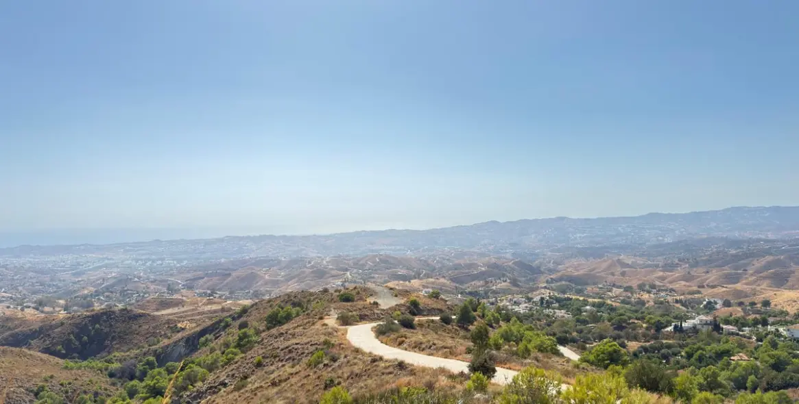 Продажа  жилого участка в Mijas 12