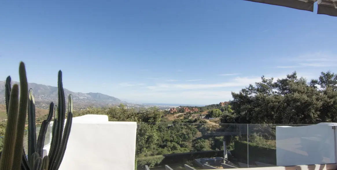 Продажа апартаментов на среднем этаже в La Mairena 1