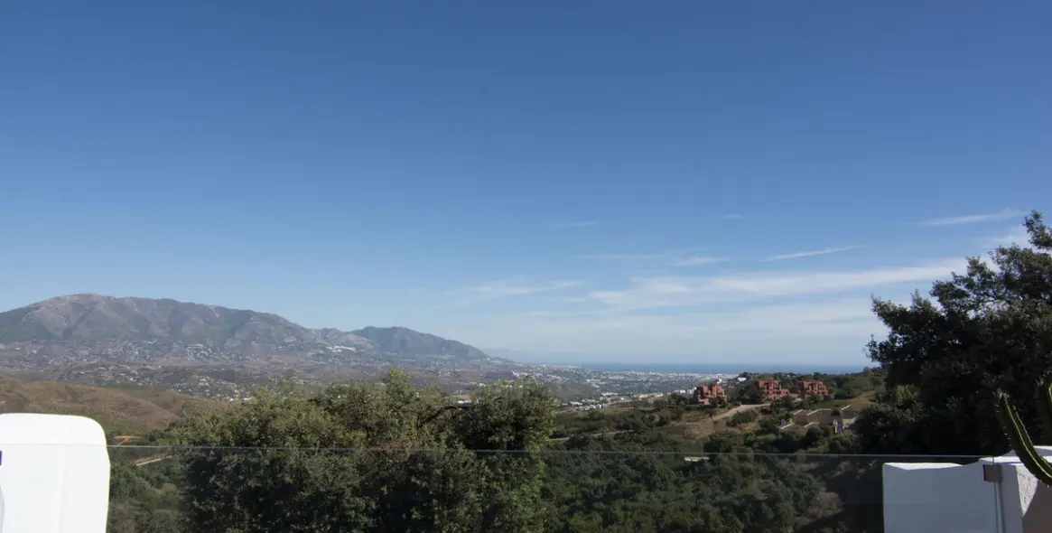 Продажа апартаментов на среднем этаже в La Mairena 2