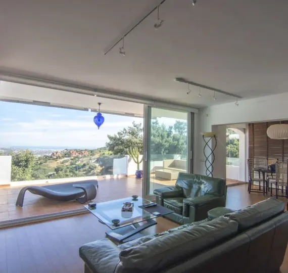 Venta de apartamento en planta media en La Mairena