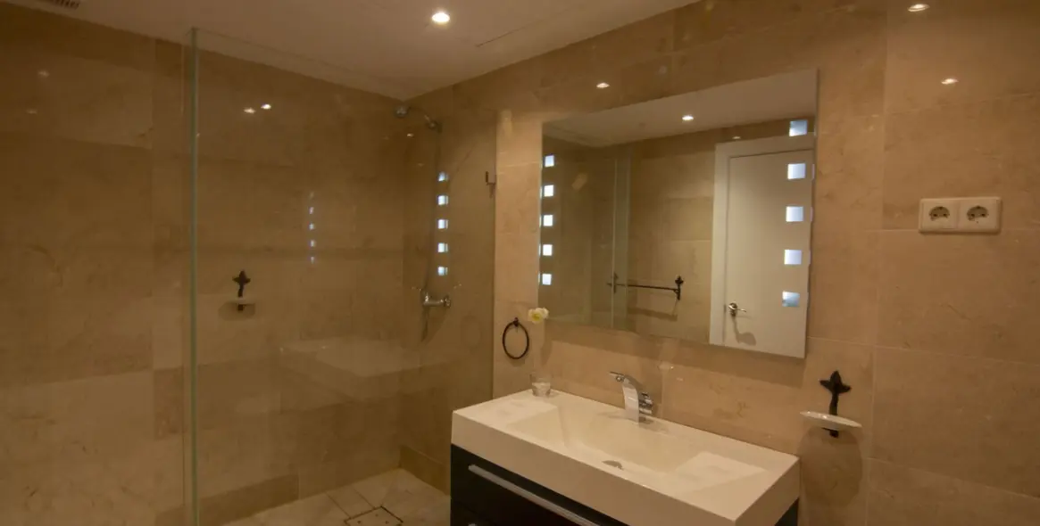 Продажа апартаментов на среднем этаже в La Mairena 17