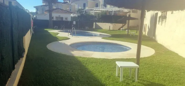 Продажа дома на две семьи в Campanillas 2