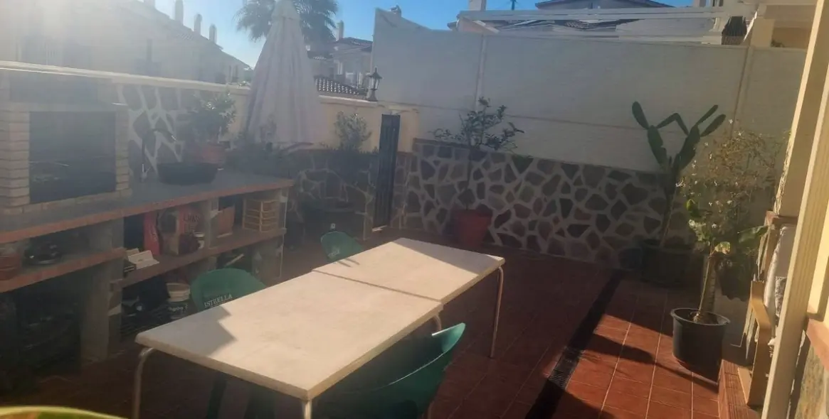 Продажа дома на две семьи в Campanillas 6