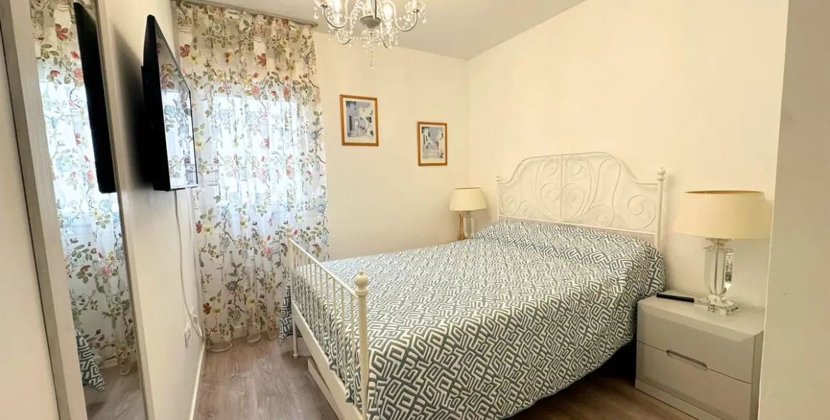 Sale of middle floor apartment in Nueva Andalucía 9