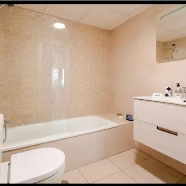 Sale of middle floor apartment in Nueva Andalucía