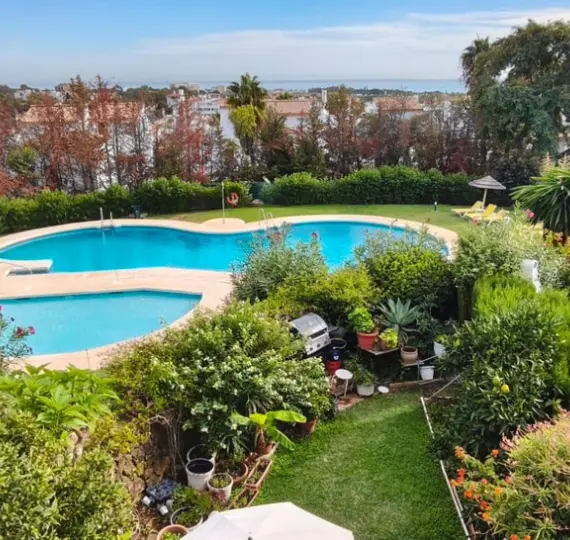 Sale of townhouse in El Paraiso