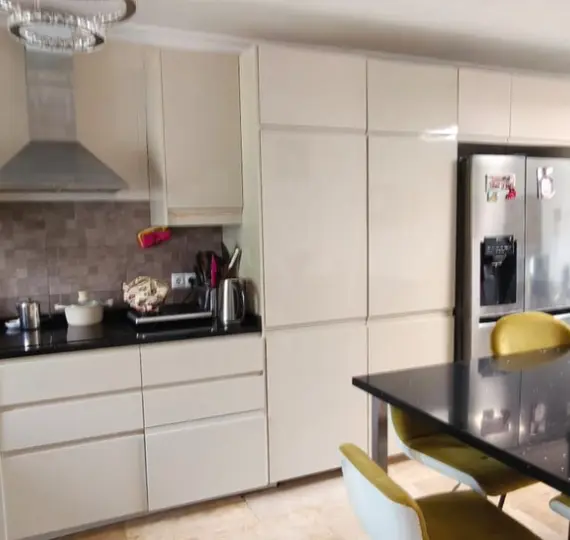 Sale of townhouse in El Paraiso