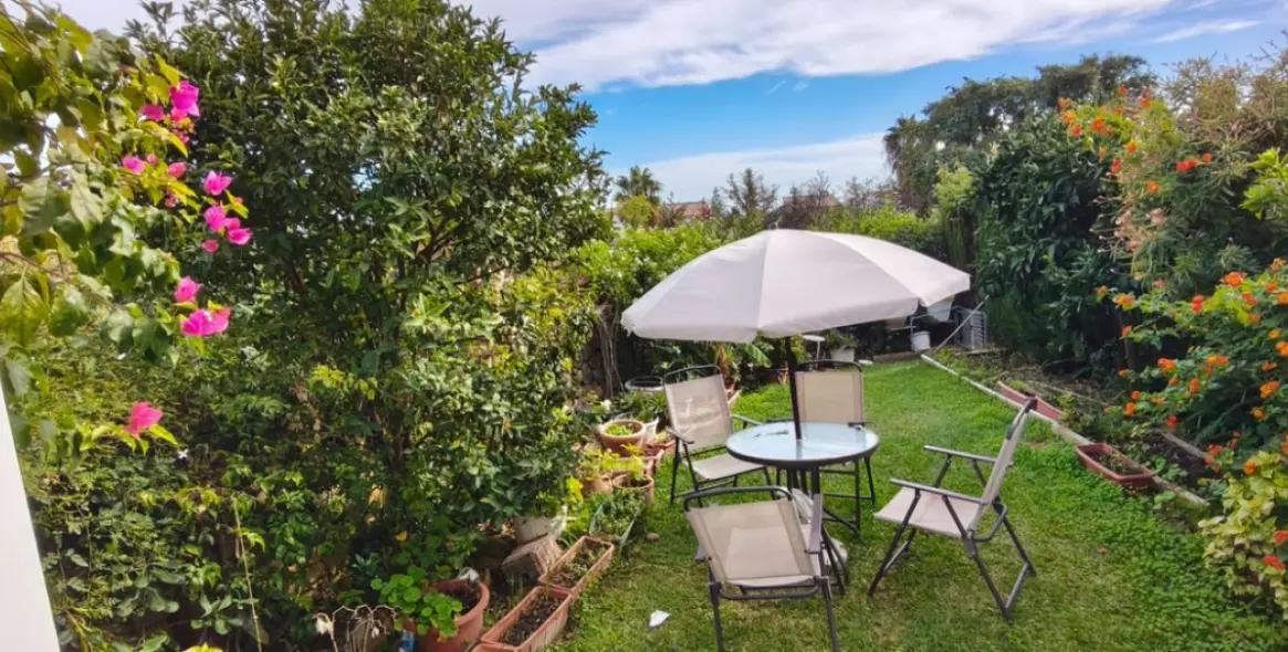 Sale of townhouse in El Paraiso 12