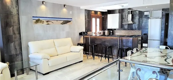 Long-term rent of middle floor apartment in Puerto Banús 1