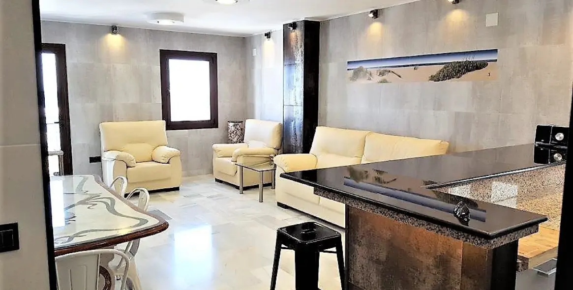 Long-term rent of middle floor apartment in Puerto Banús 4