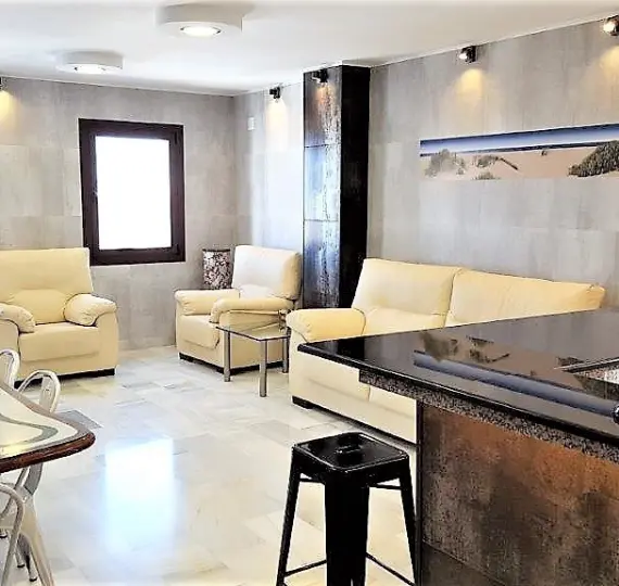 Long-term rent of middle floor apartment in Puerto Banús