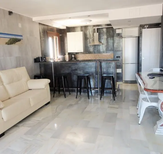 Long-term rent of middle floor apartment in Puerto Banús