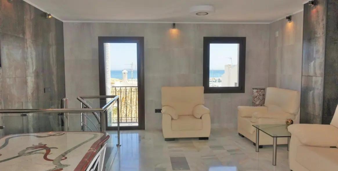 Long-term rent of middle floor apartment in Puerto Banús 6
